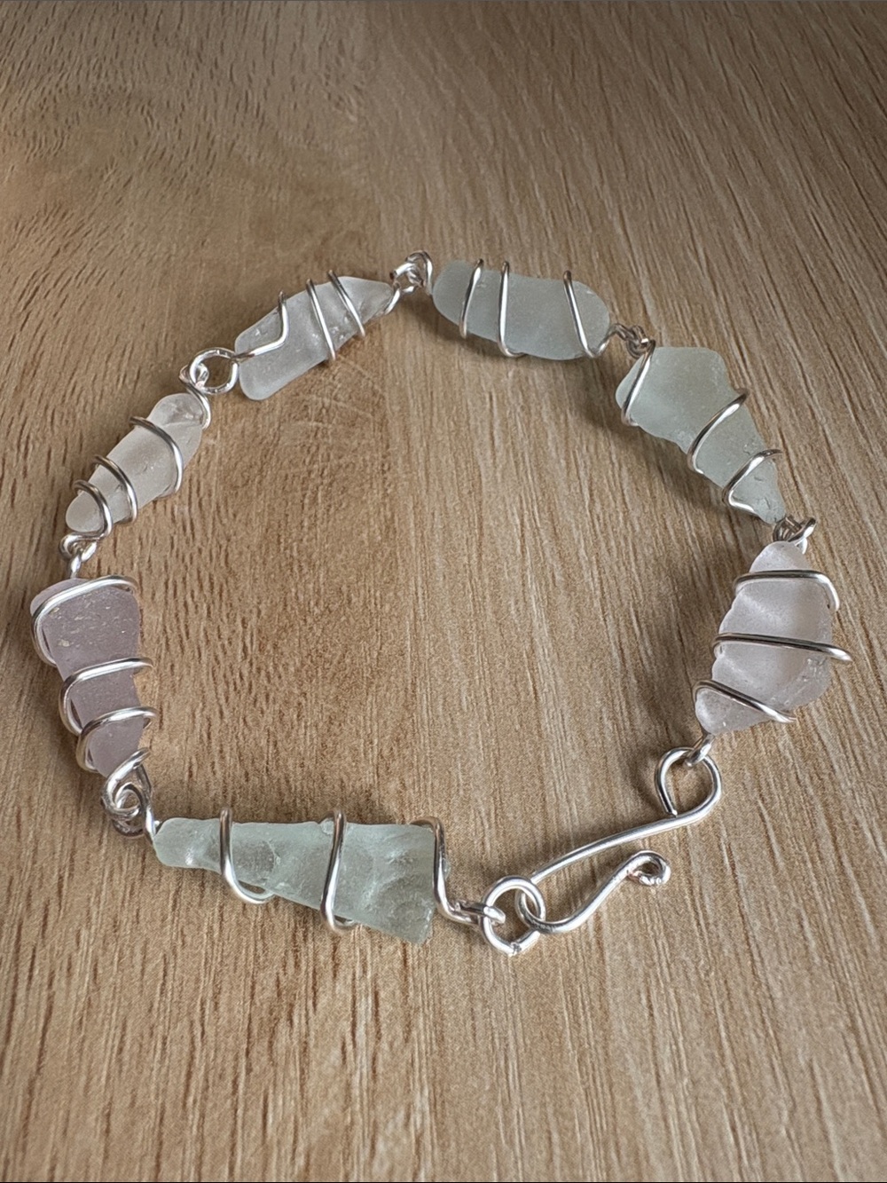 NWOT Hand Crafted Silver Plated Wire Wrapped Sea Glass Bracelet